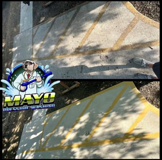 Walkway with yellow safety lines, before and after